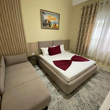 Kevin'S Lungomare Apartment Vlorë Εξωτερικό φωτογραφία