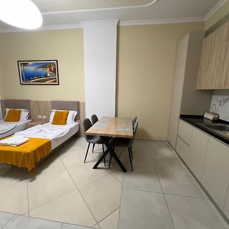 Kevin'S Lungomare Apartment Vlorë Εξωτερικό φωτογραφία