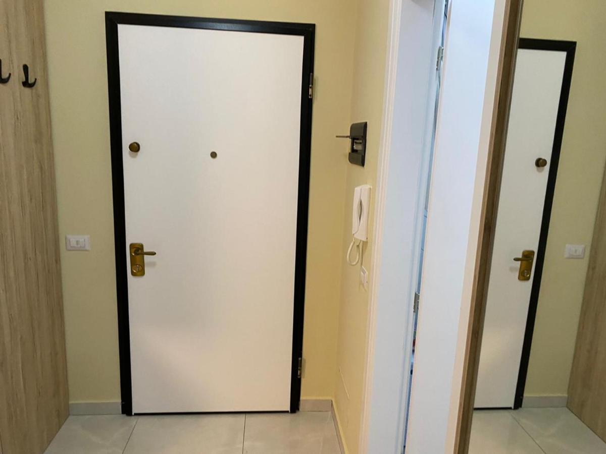 Kevin'S Lungomare Apartment Vlorë Εξωτερικό φωτογραφία